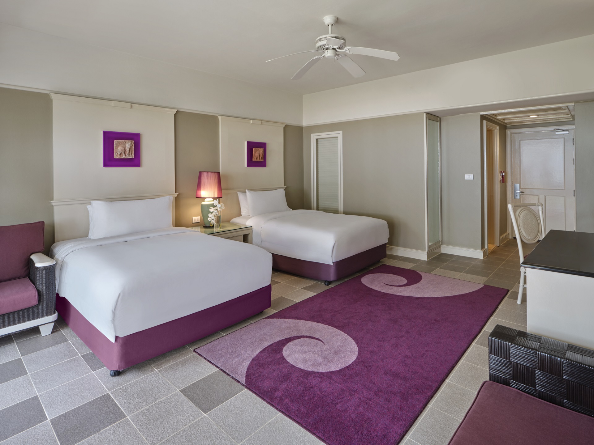 AN-Laguna-Phuket-Laguna-Beachfront-Room